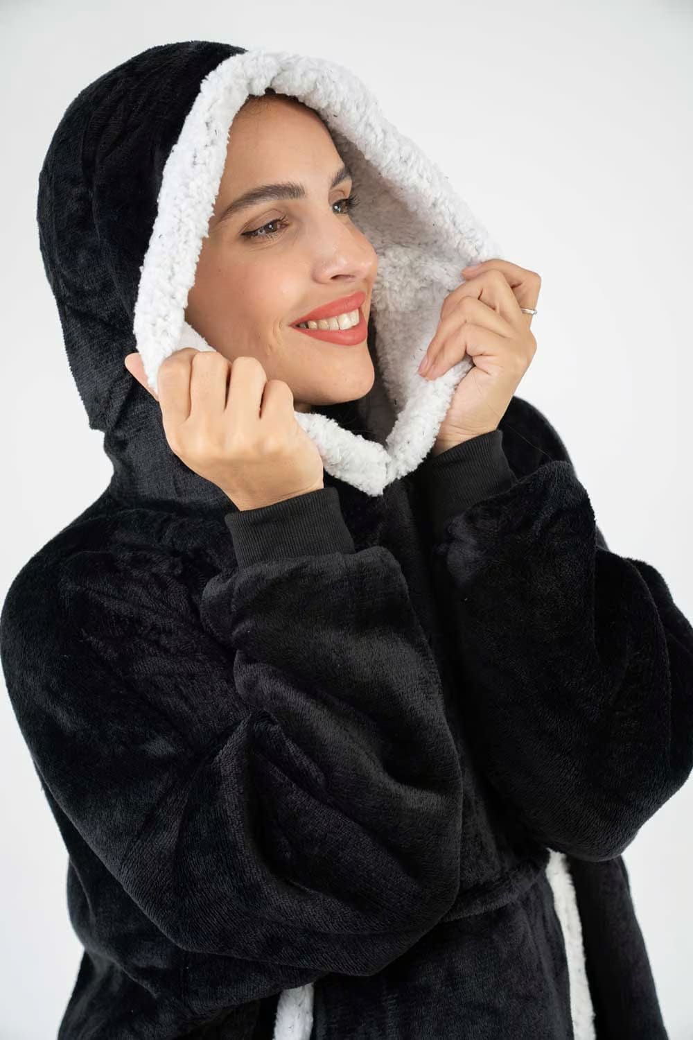 סהרה הודיז בוגרים - שחור